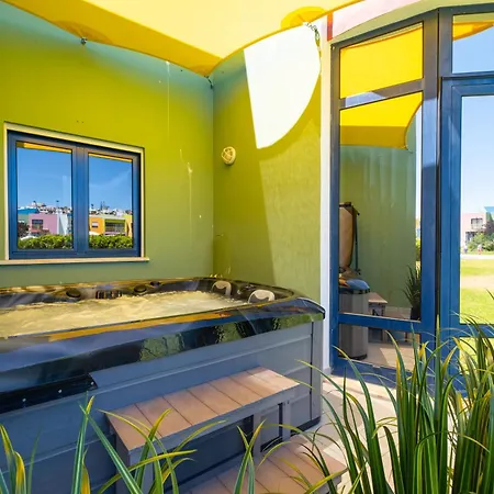 Willa Romantic With Private Hot Tub & Parking - Big Pool - Marina Access
