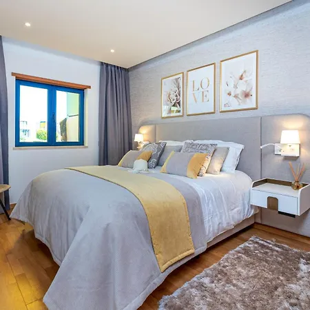Вилла Romantic With Private Hot Tub & Parking - Big Pool - Marina Access Албуфейра