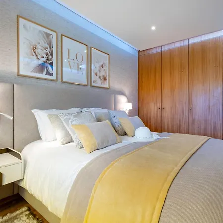 Romantic With Private Hot Tub & Parking - Big Pool - Marina Access Вилла Албуфейра