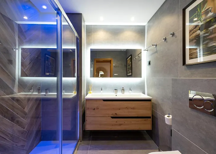 Romantic With Private Hot Tub & Parking - Big Pool - Marina Access * Albufeira